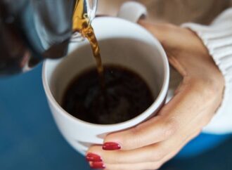 Some Coffee And Tea Drinkers Could Be Lowering Their Risk of Dementia