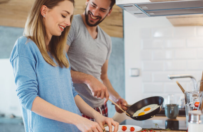 Cracking the Breakfast Code: Eggs and Hummus for a Protein-Powered Start